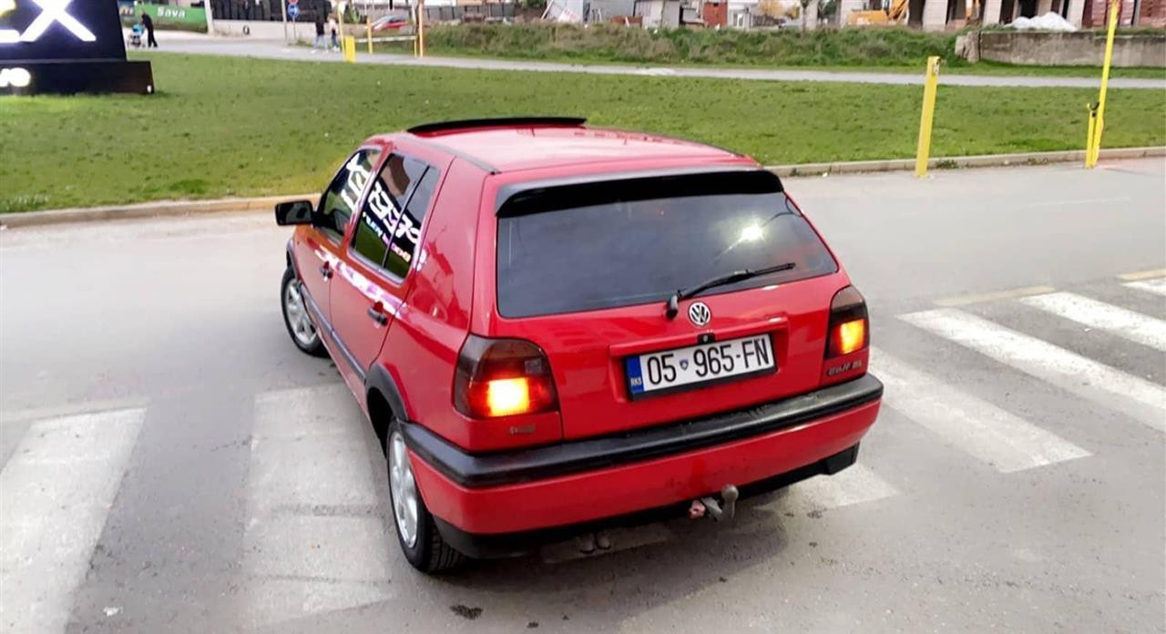 Shitet golf 3 1.9 TDI 1 tkuqe regjistrim deri ne janar 2025