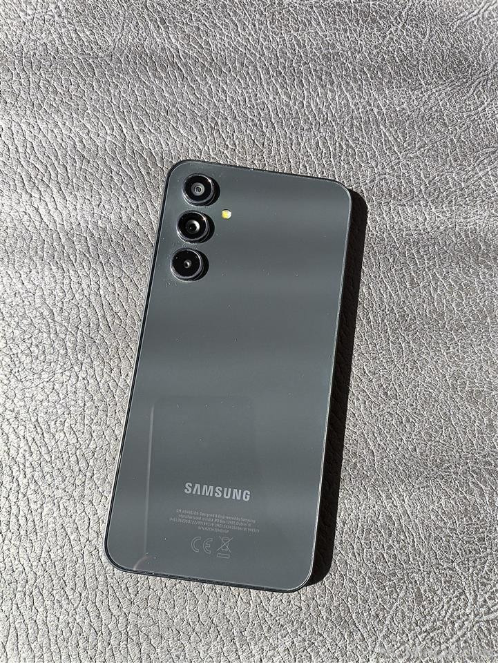 Samsung A54 si i ri