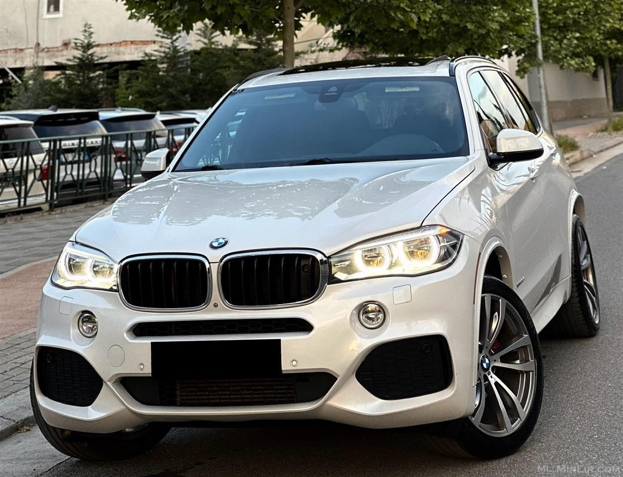 X5 35d M pack Fully Loaded 2015