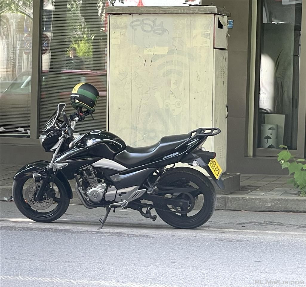 Shitet Suzuki DW 250cc