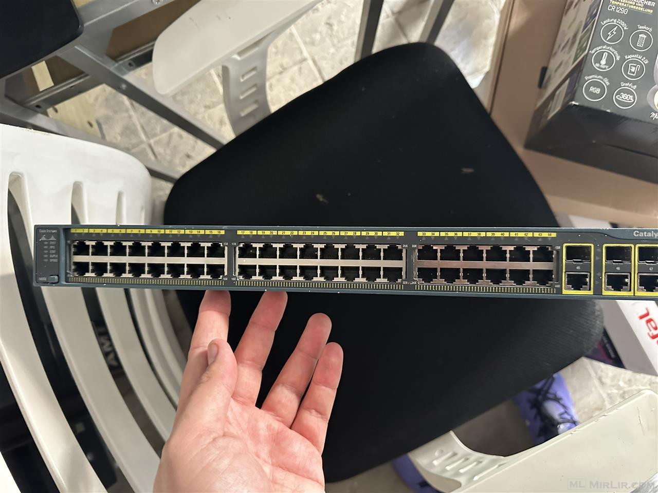Cisco Catalyst 2960G Series switch 10/100/1000+ 4T/SFP 