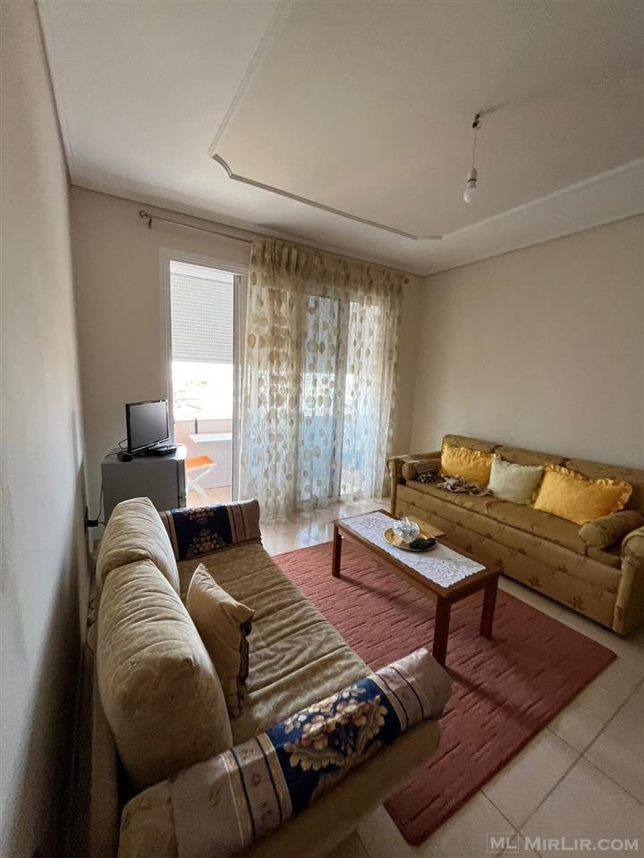 Shitet apartament 2+1 tek 6 Kateshi, Vlore!