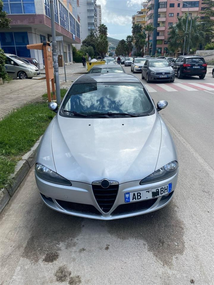 Shitet Alfa Romeo 