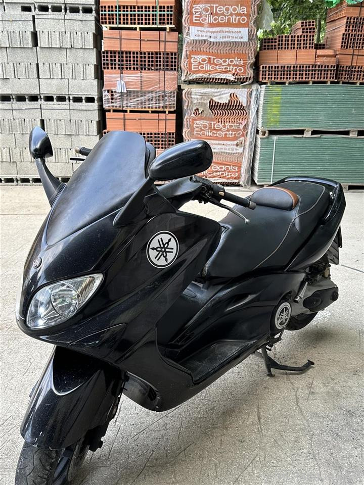 Yamaha T-Max 500cc