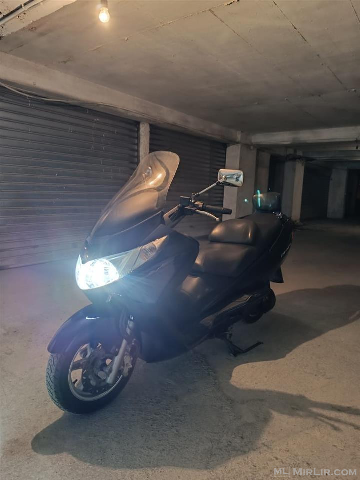 Suzuki Burgman 400