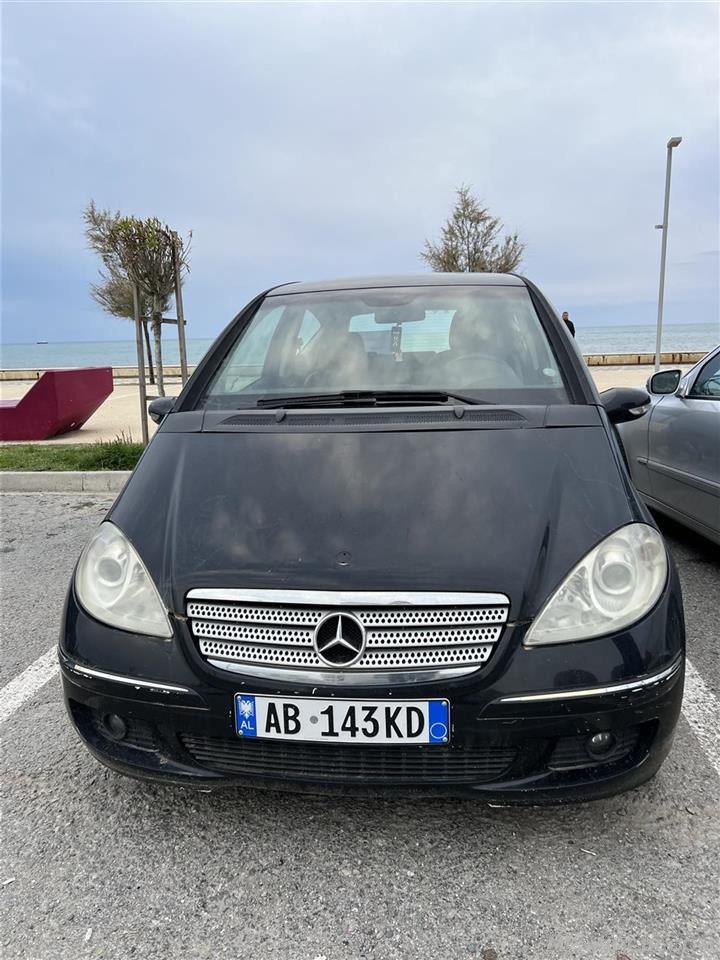 Okazion! Shitet makina Mercedes Benz A180!