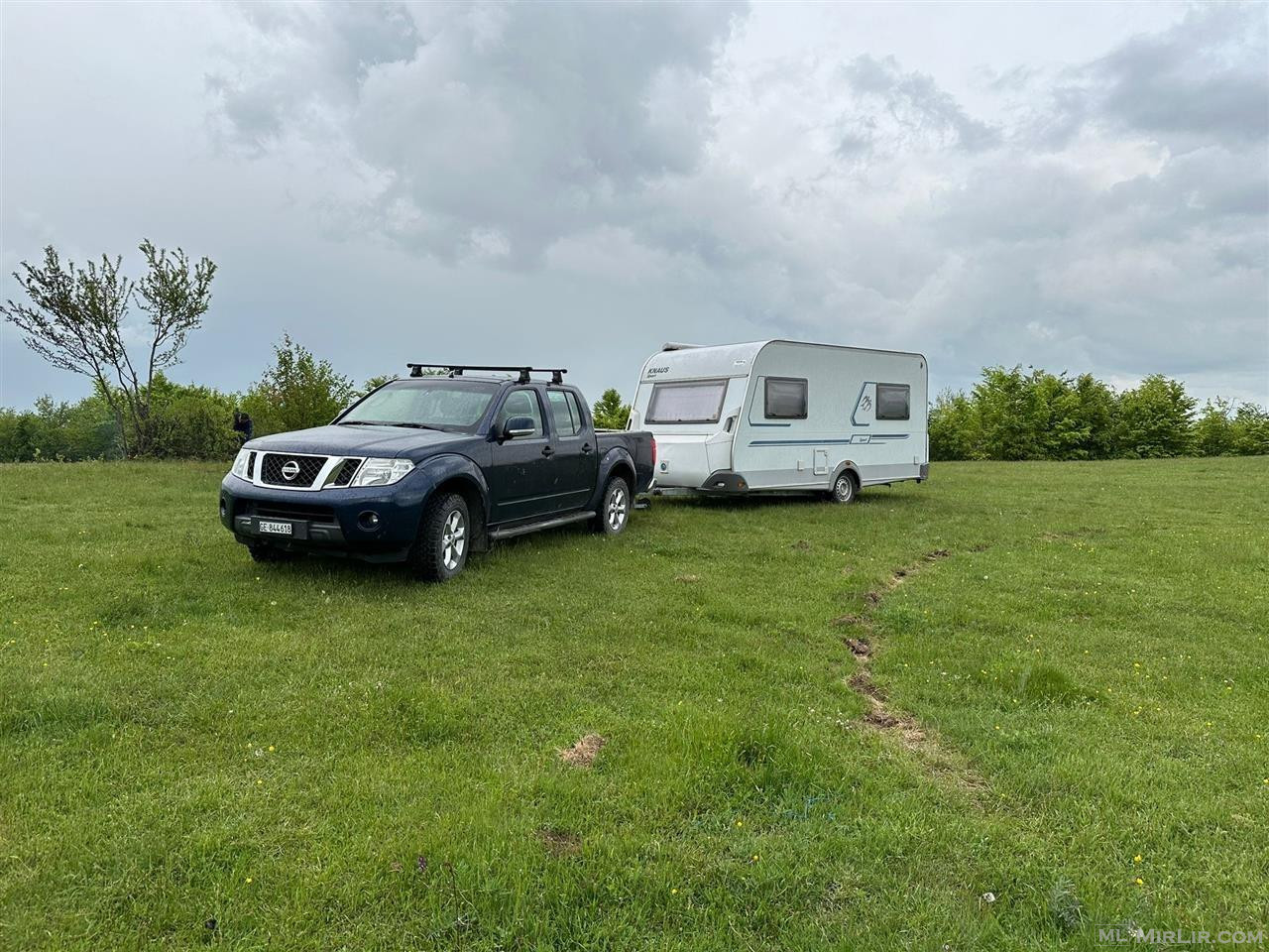 Nissan Navara  dhe  kamping