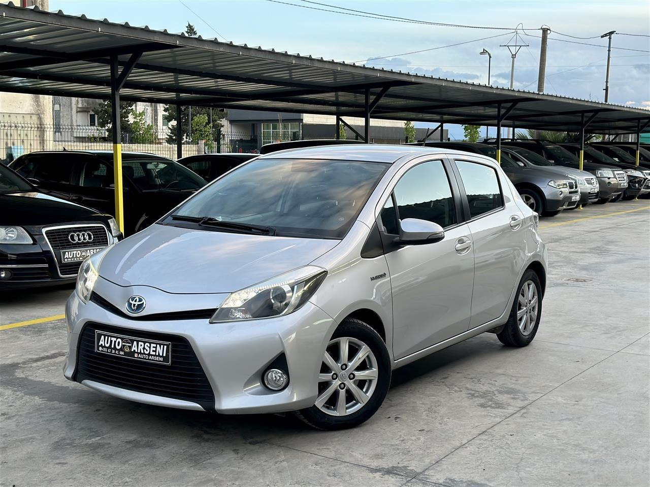 OKAZION!!!TOYOTA YARIS 1.5 BENZIN HYBRID “AUTOMAT”