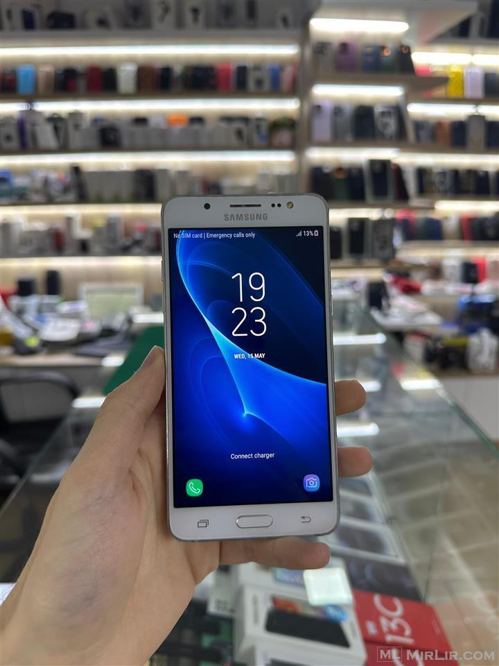 SAMSUNG J5 (2016)