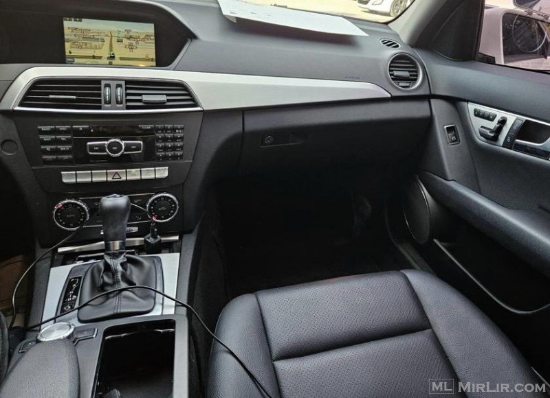 SHITET C clas  Viti fund 2011 Mercedes-Benz C220 CDI⁣