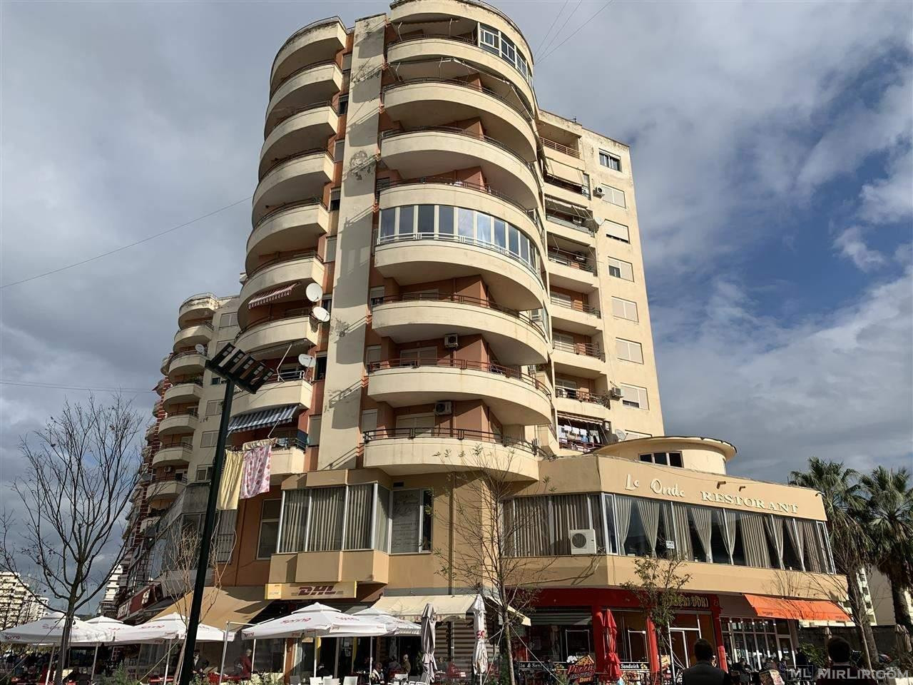 400 m2 Apartament per shitje ne qender te Vlores 