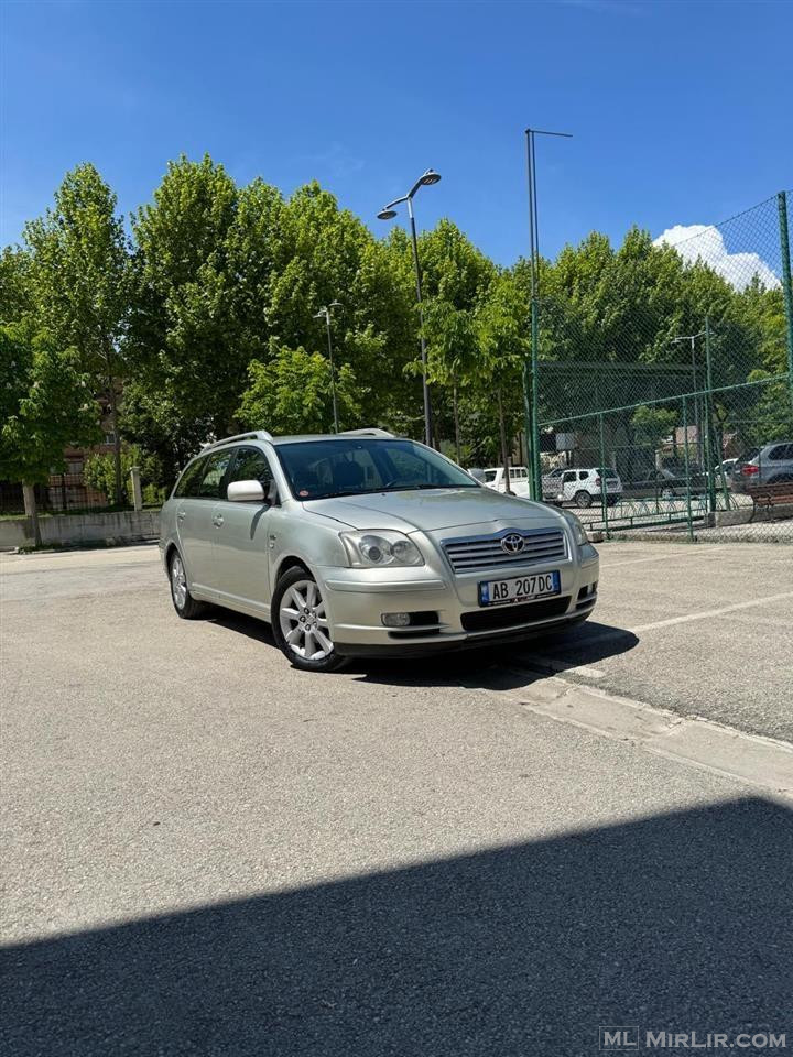 Shitet Toyota avensis