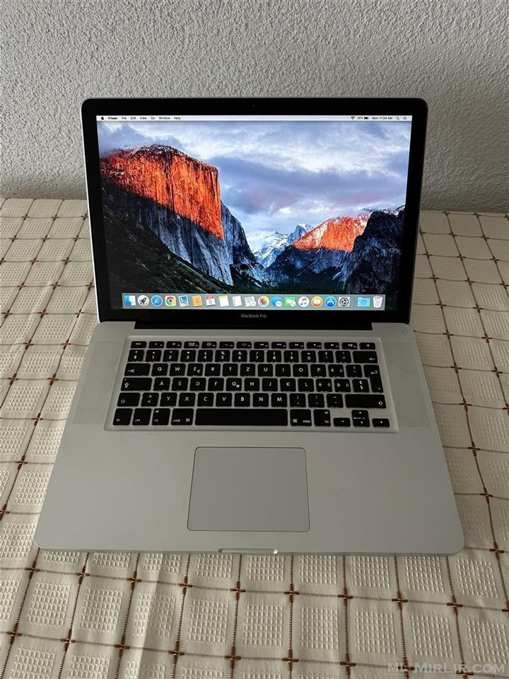 Macbook pro i5 2010 15 inch