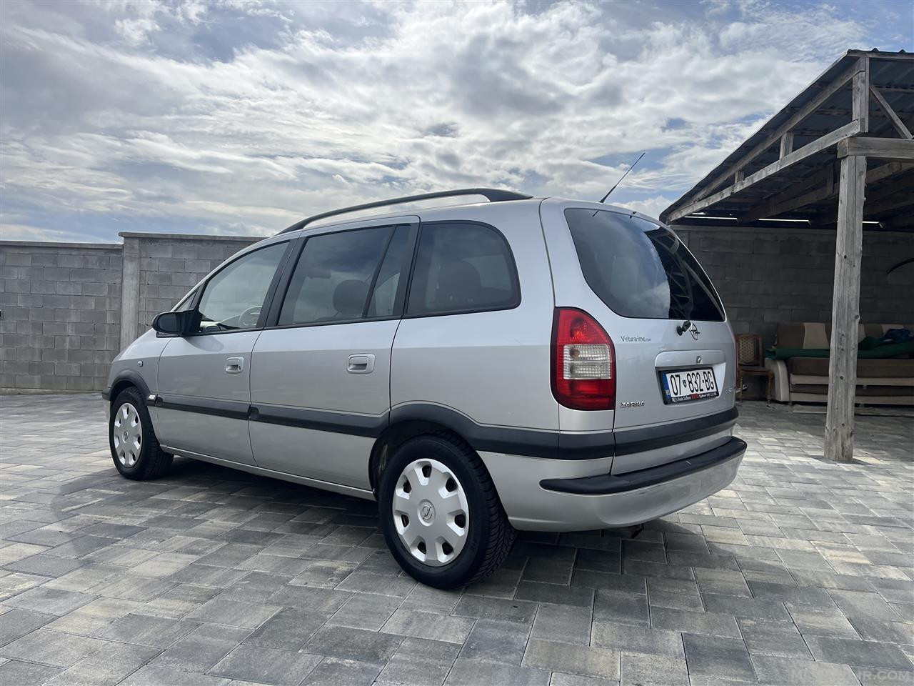 Opel zafira 2.2 dizel 7 ulse