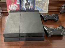 PS4 classic OKAZION  super gjendje me dy leva dhe lojra