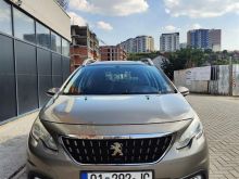 Shitet vetura Peugeot 2008, automatik, 1.2 benzin