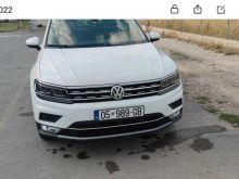 Tiguan / Braniki i parë + pjesa poshte branikit te pasëm