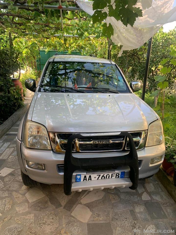 Isuzu foristrada