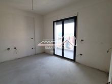 Shitet apartament ne Rr “Transballkanike” Vlore.