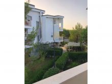 APARTAMENT 2+1 PER SHITJE NE GJIRIN E LALZIT!