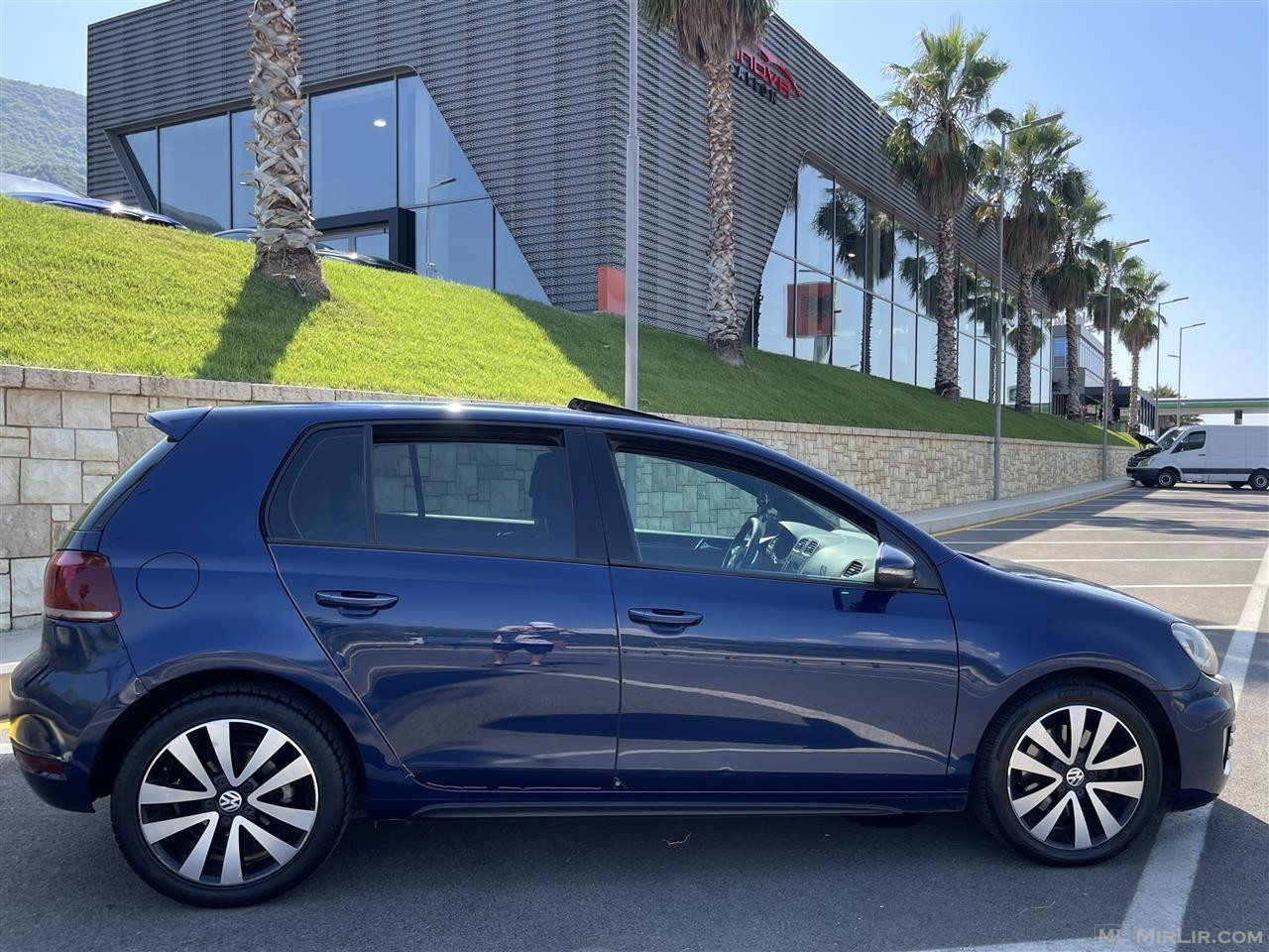 Shitet Golf 6 2.0 GTD Blu e Erret