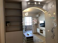 SHITET APARTAMENT 1+1 ME PAMJE NGA DETI , I NODHUR NE RRUGEN “DHIMITER KONOMI” VLORE !!