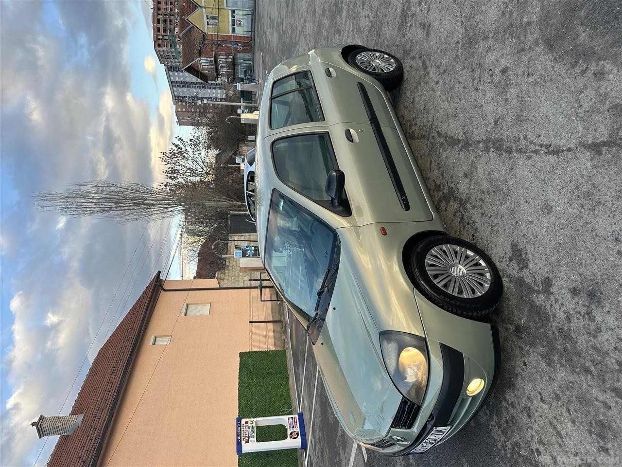 Reno clio 1.2 Benzin me klim gjendje perfekte rks 6 muj