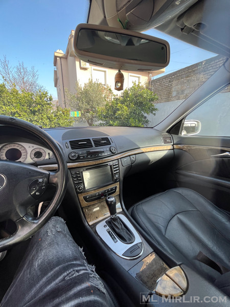 Shitet Mercedes Benz-W211
