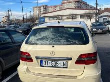 Mercedes Benz B180