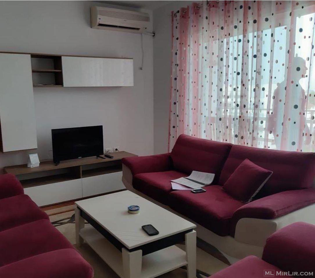 Shitet Apartament 2+1 tek 5 Maj.