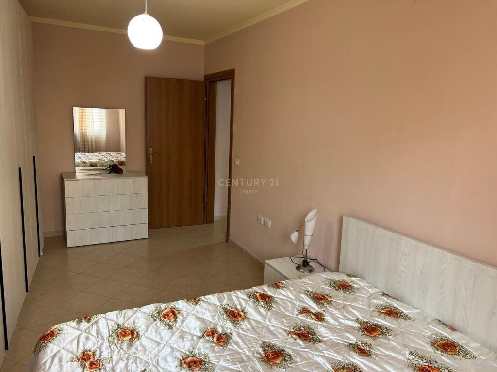 Apartament 2+1 Për Shitje në Fresku, Tiranë