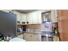 TIRANE, QENDER: APARTAMENT 3+1+2 ME QIRA