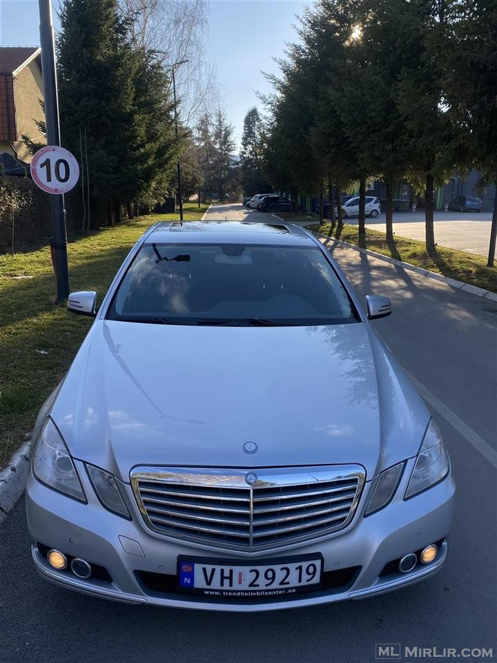 MERCEDES E200D. AUTOMATIK