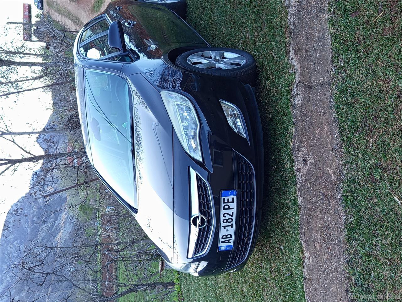 Shitet Opel Astra  viti 2011 1.7 naft