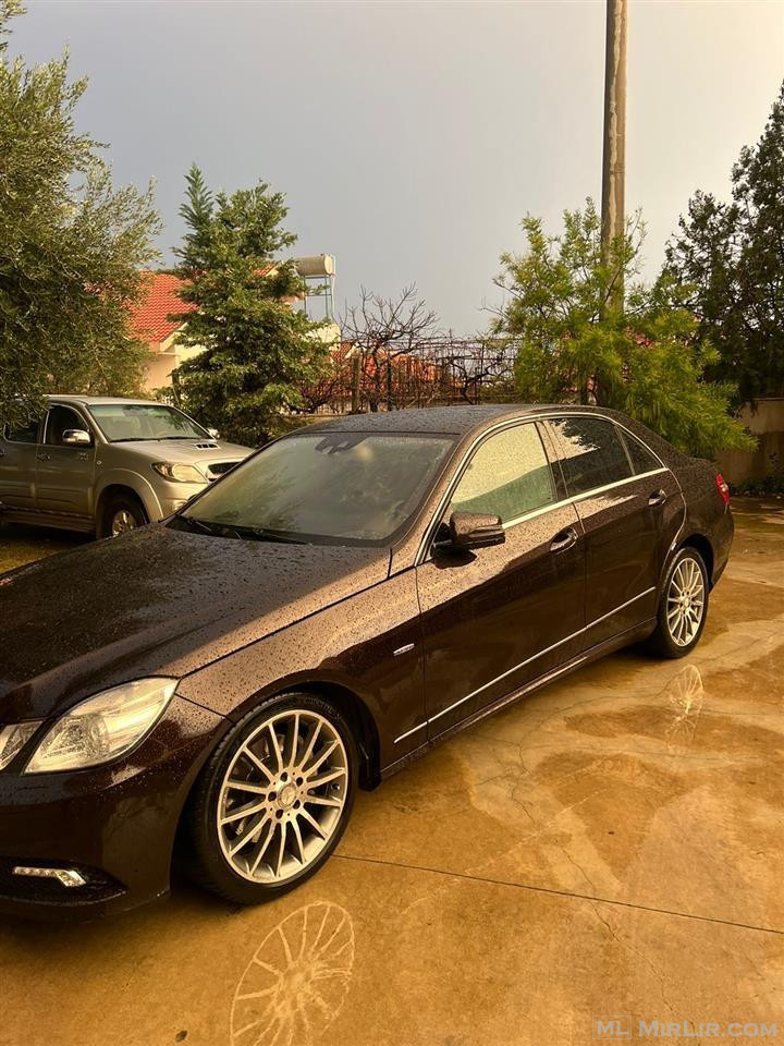 MERCEDES BENZ E CLASS