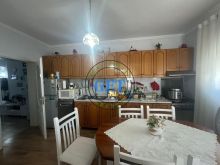 Shitet Apartament 2+1,Prane Shkolles \"Qemal Mici\", Durres