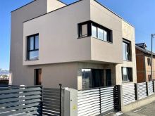 SHTEPIA NE SHITJE NE VETERRNIK MRAPA GORENJES 215m2
