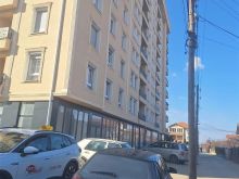 Shitet banesa 3 dhomshe 101m2 kati 2 Fushë Kosove