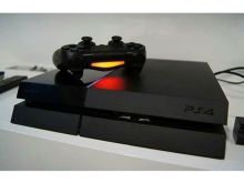 ps4 fat me disa lojra te instaluara ( me dy kontroller +25e)