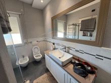 0696044427  Shitet, Papafingo 3+1+2+ Verandë, Kavajë 175,000