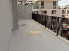 Shitet apartament