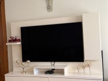 Shitet komoda për Tv
