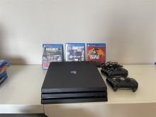 PS4 Pro super gjendje me dy leva dhe lojra