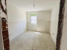 Banesë në shitje në Tophane