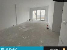 Ofrohet banesa për shitje 83m2+ 30 terase në \"Arbëri\"