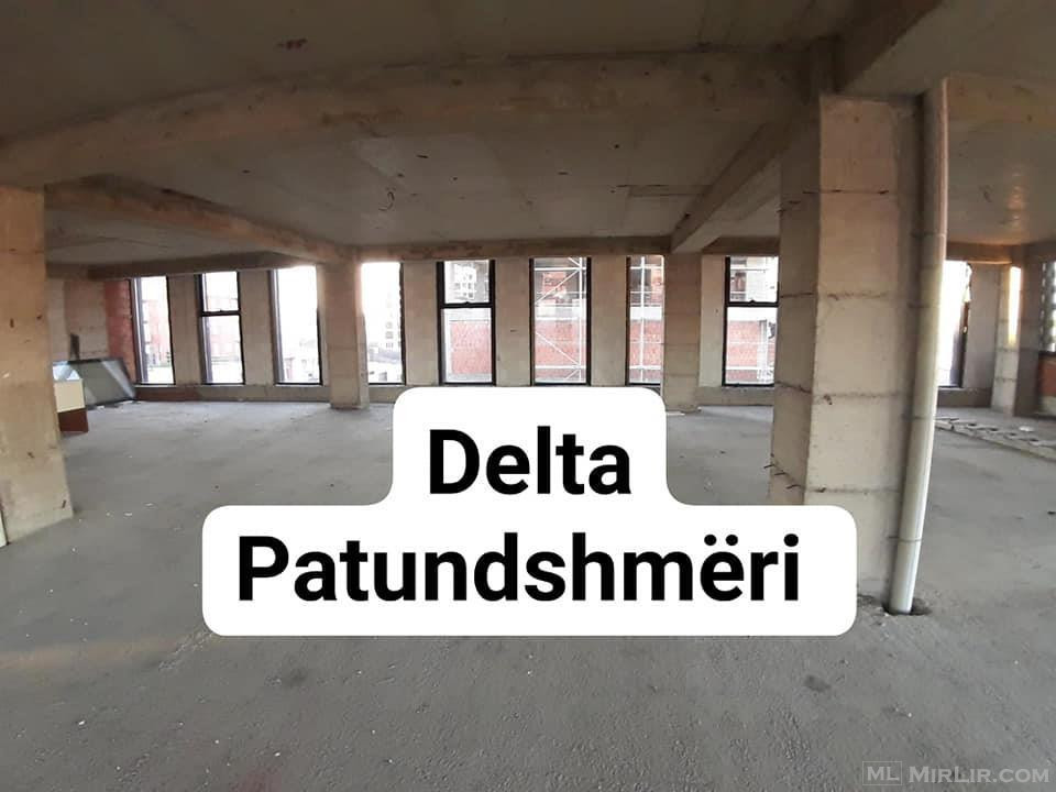 Shiten zyret prej 320m2 ne Veterniik buze rruges!