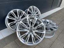 Fellne per VW Passat R-Line
