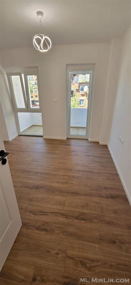 SHITET APARTAMENT 2+1 TEK RRUGA E KAVAJES