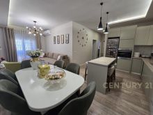 OFROJME APARTAMENT 2+1 PER SHITJE PRANE QENDRES,DURRES