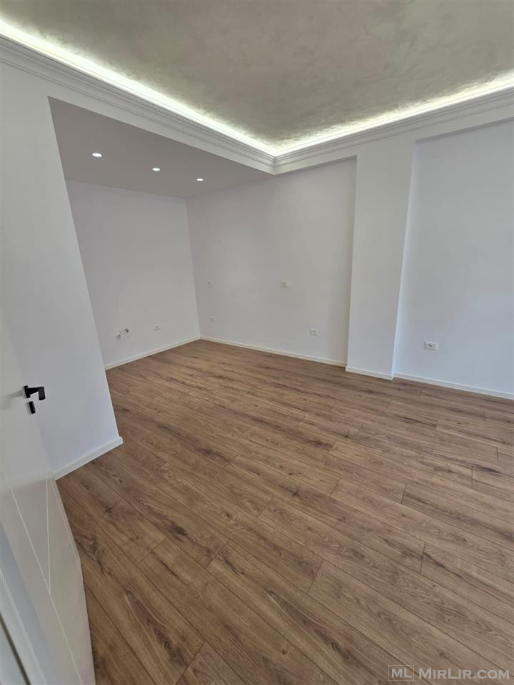 Shitet apartament 2+1 Rr Kavajes (Te Qëndra Kondor)